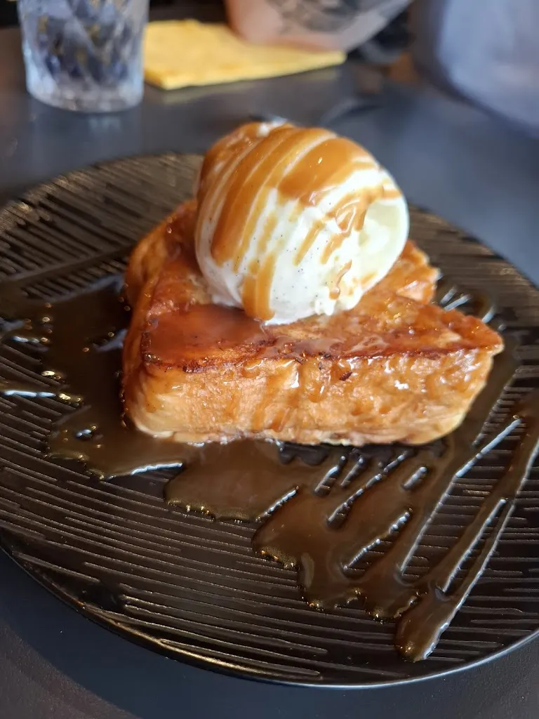 Christelle Lavalard_Restaurant Le Poulet d'Enfer Lens_Lens_review