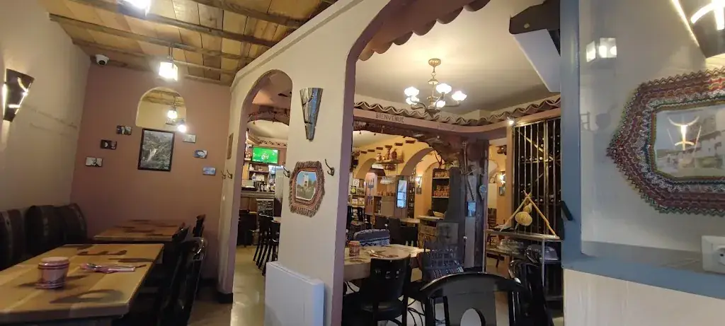 Dialeb_La Grotte_Montreuil_review