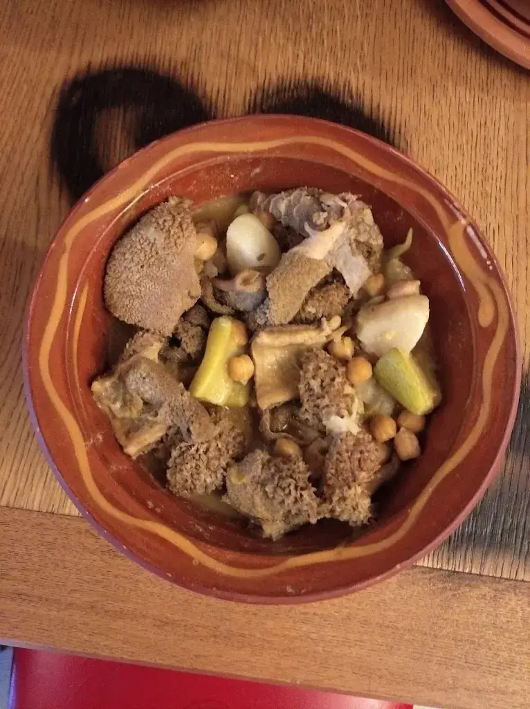 La Grotte_Montreuil_slider_image_3