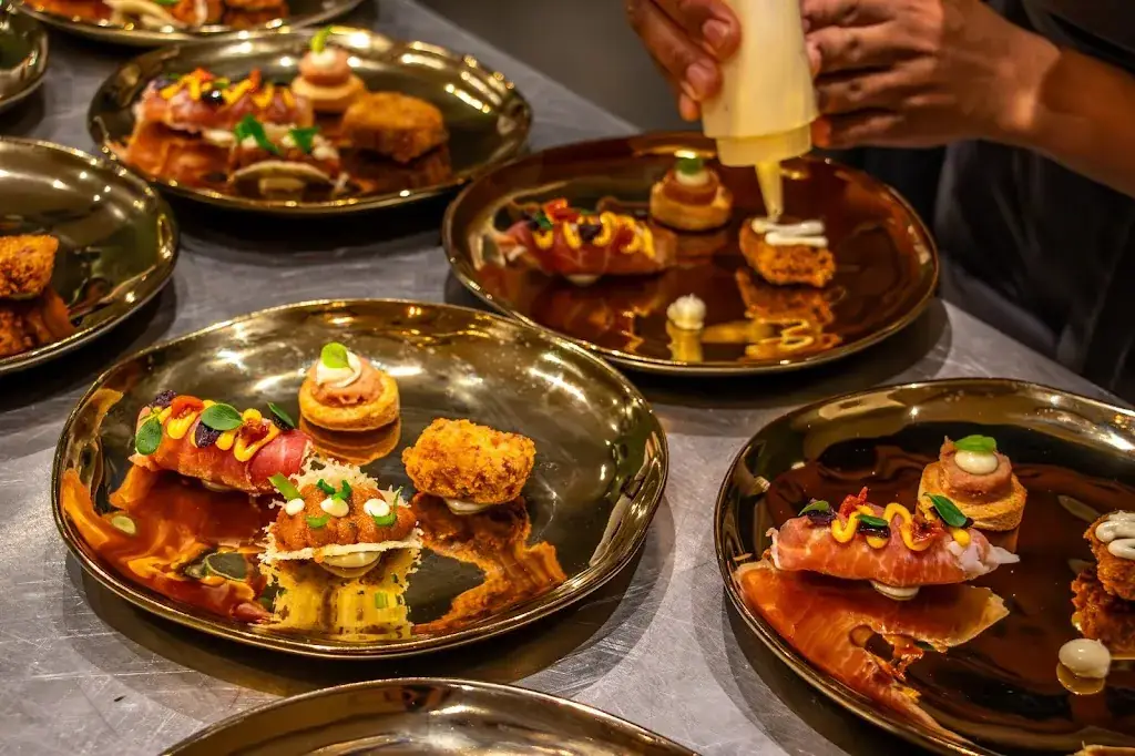 Le Simon - Table D'Exception_Demi-Quartier_slider_image_3