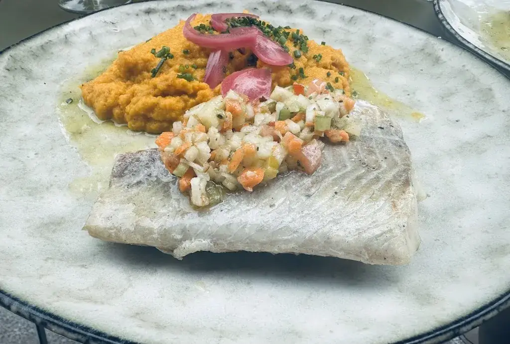 Vivien Ebran_Chez Vicky_Montreuil_review