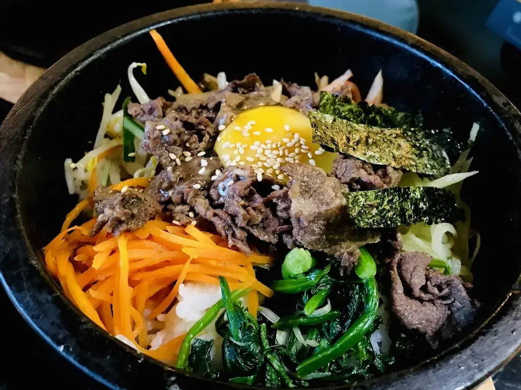 Phoebe Lanzer Wood_Gangnam Grillade_Montreuil_review