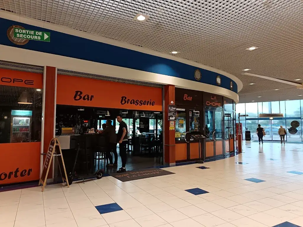 La Chope Bar Brasserie restaurant in Outreau