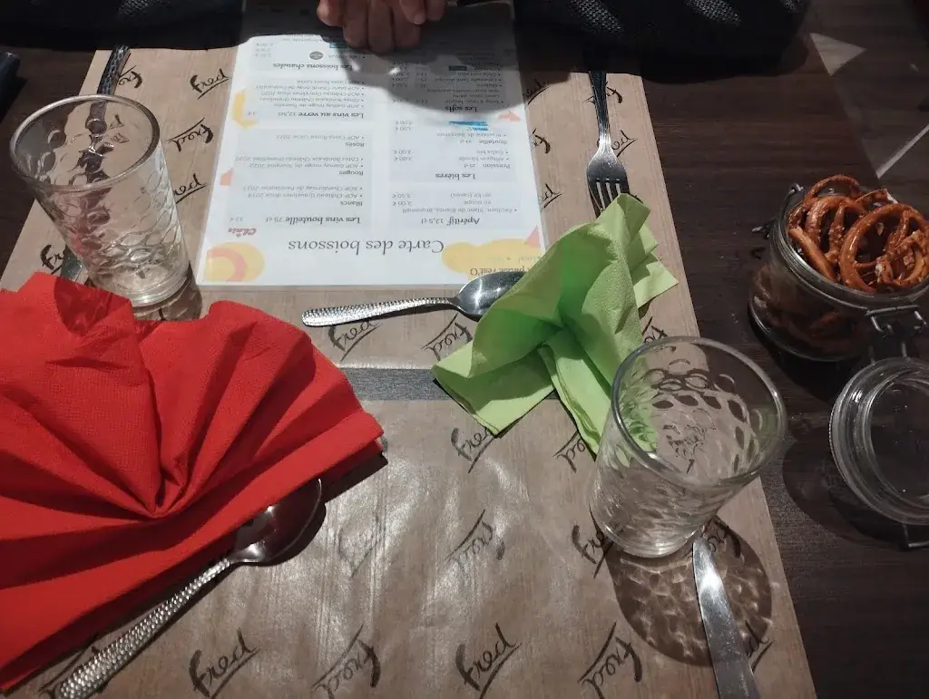 Yasmine Boulahia_La Pause Rest’O_Outreau_recensione