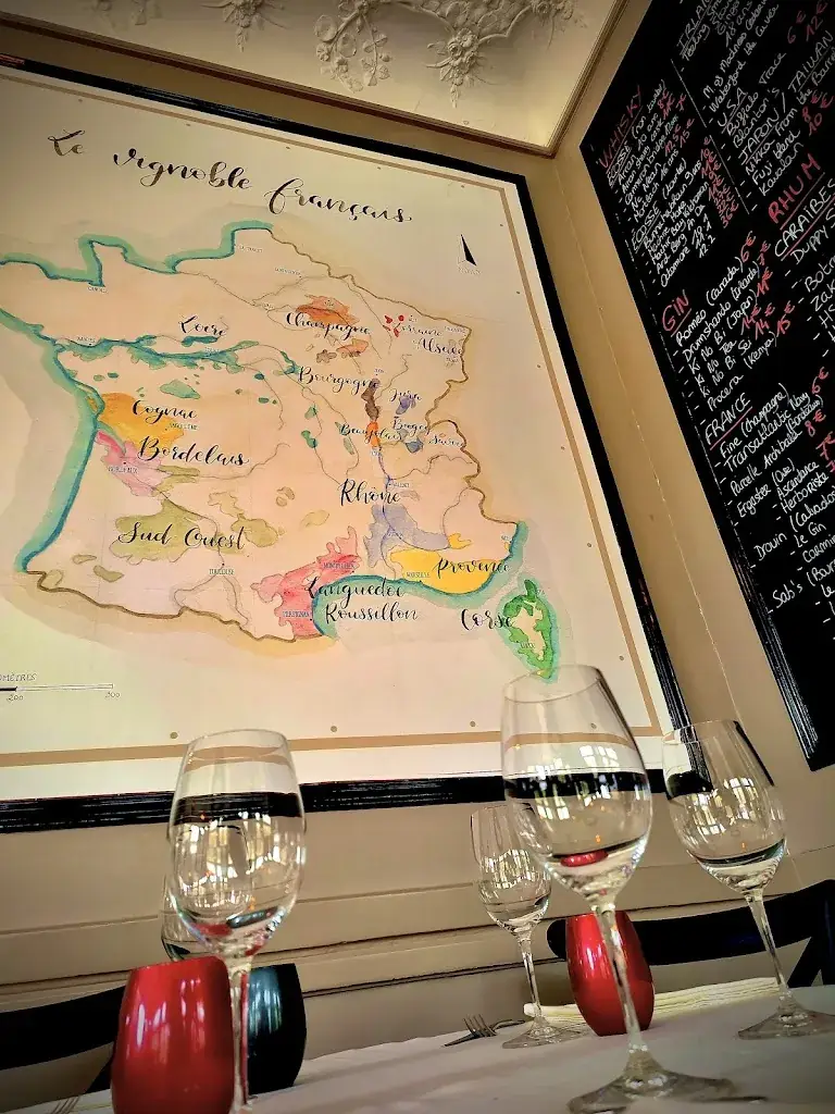 Benjamin Pecqueur_Les Champs Élysées_Saint-Quentin_review