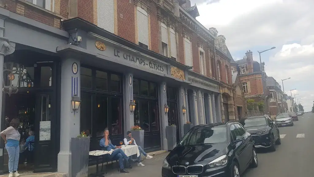 Florent Fournel_Les Champs Élysées_Saint-Quentin_review