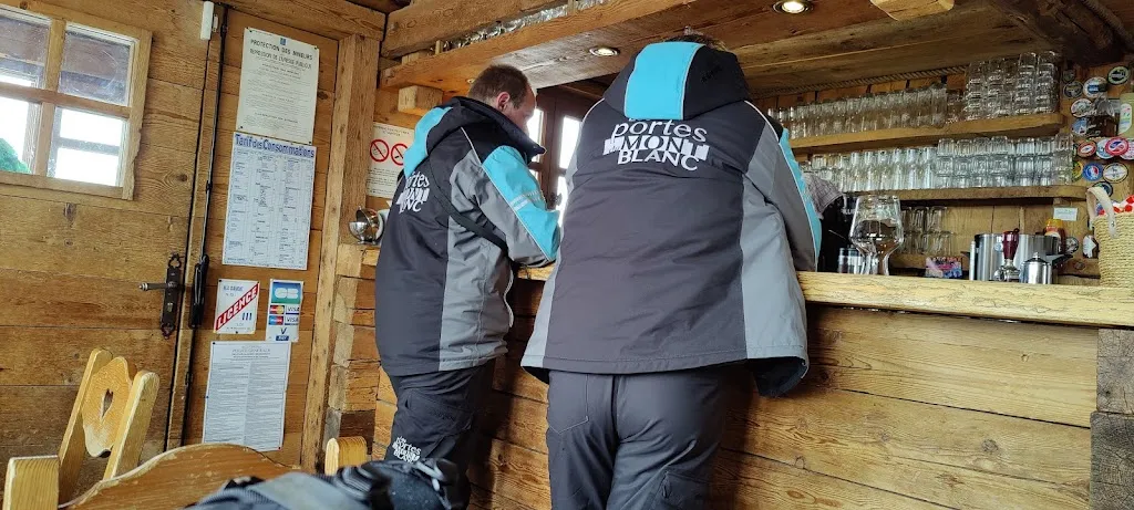 Jeff Bulled_Auberge Bonjournal_Praz-sur-Arly_review