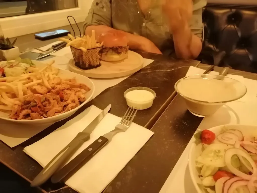 Mali_Au 63 Street_Mons-en-Barœul_review