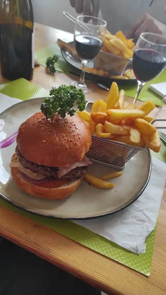 Cathy MENAND_LE FOREZ_Cuzieu_review