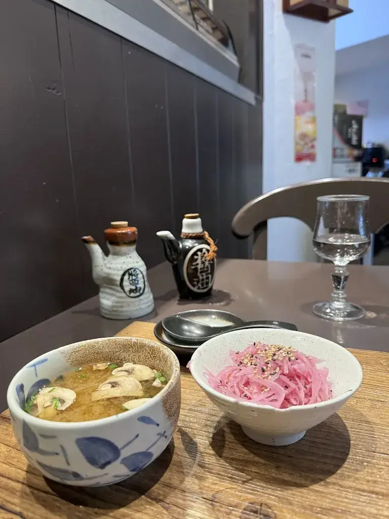 Meli Yil_Sazanka_Marcq-en-Barœul_review