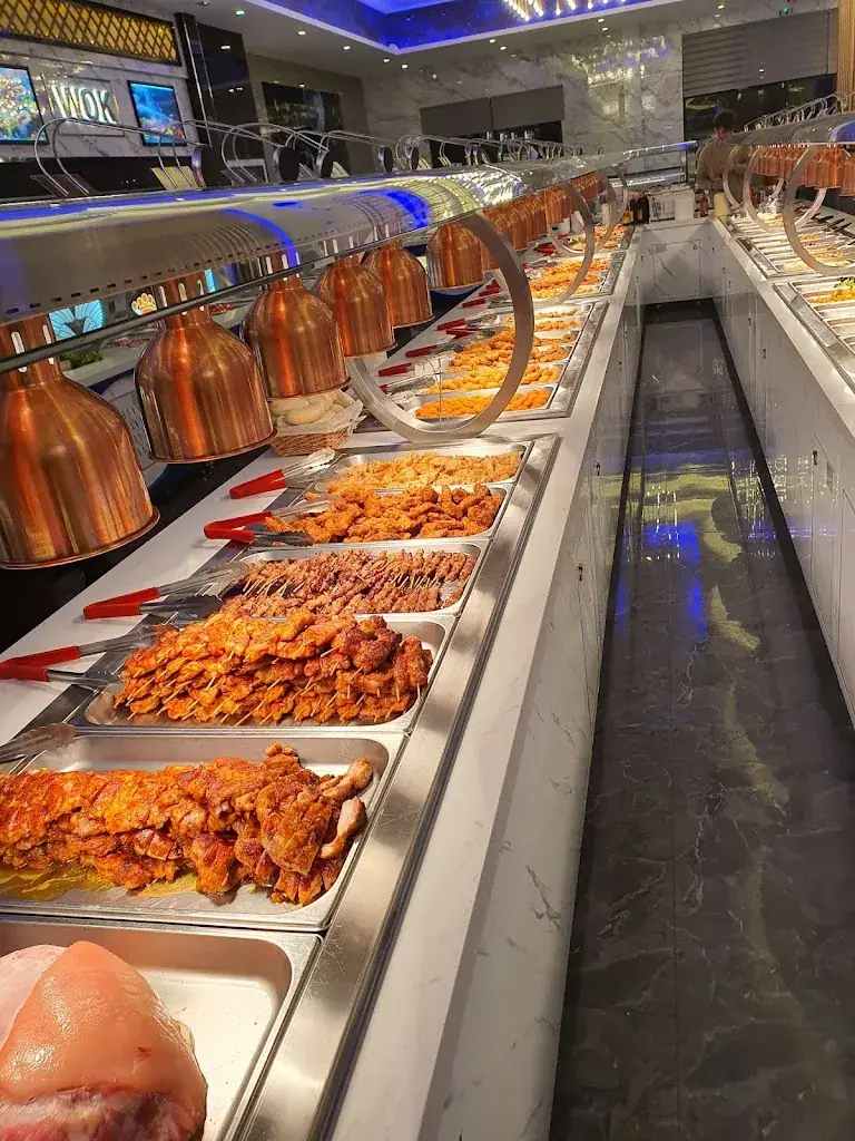 Royal Grand Buffet restaurant in Petite-Forêt