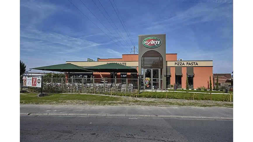 Del Arte restaurant in Petite-Forêt