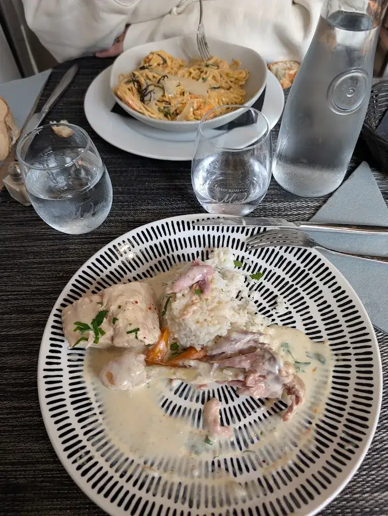 Hugo Dougé_Mirabelle_Plailly_review