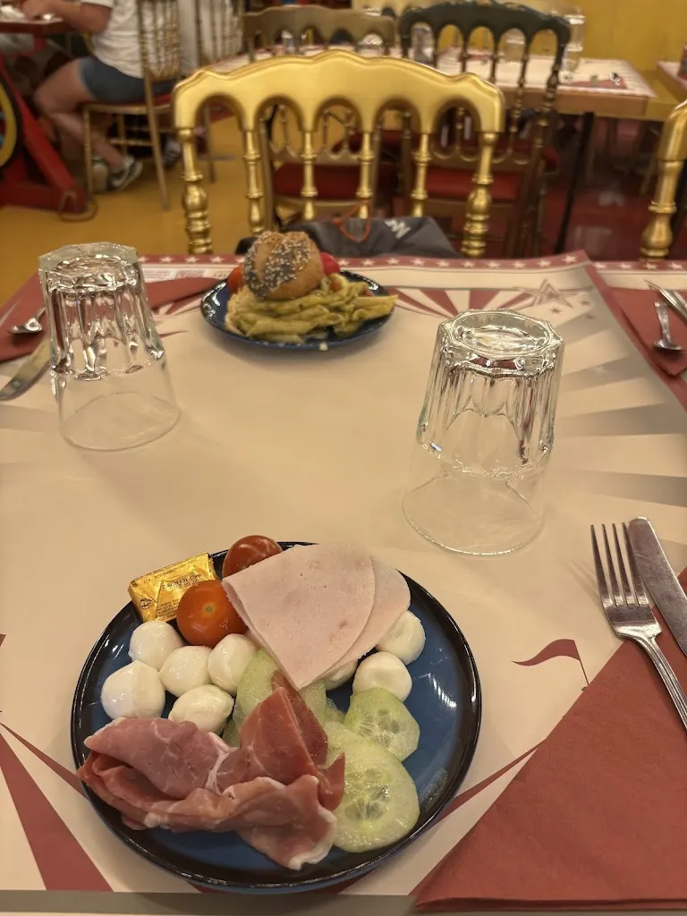 Lolla Palooza_Le Cirque_Plailly_recensione