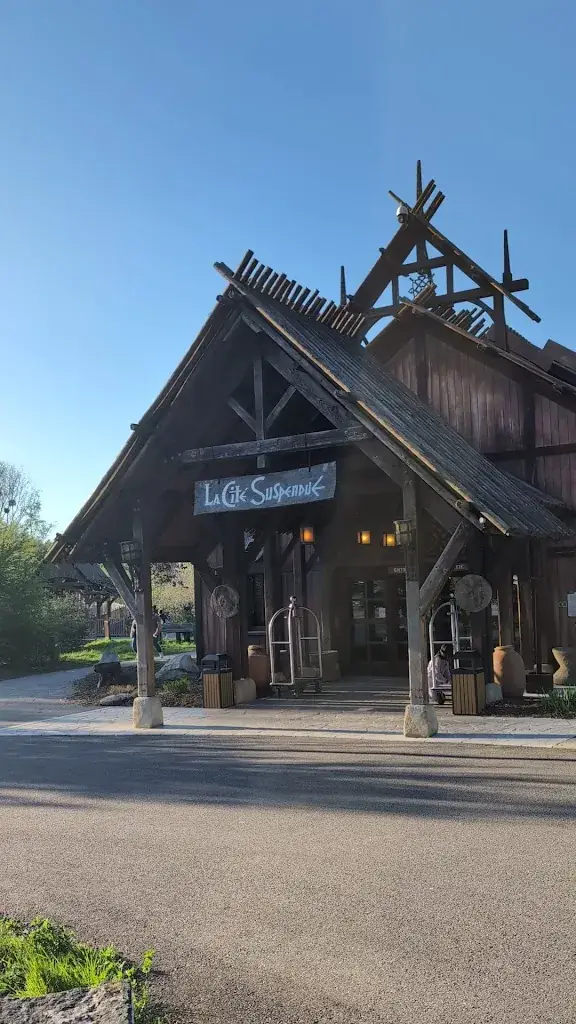 La Cité Suspendue restaurante en Plailly