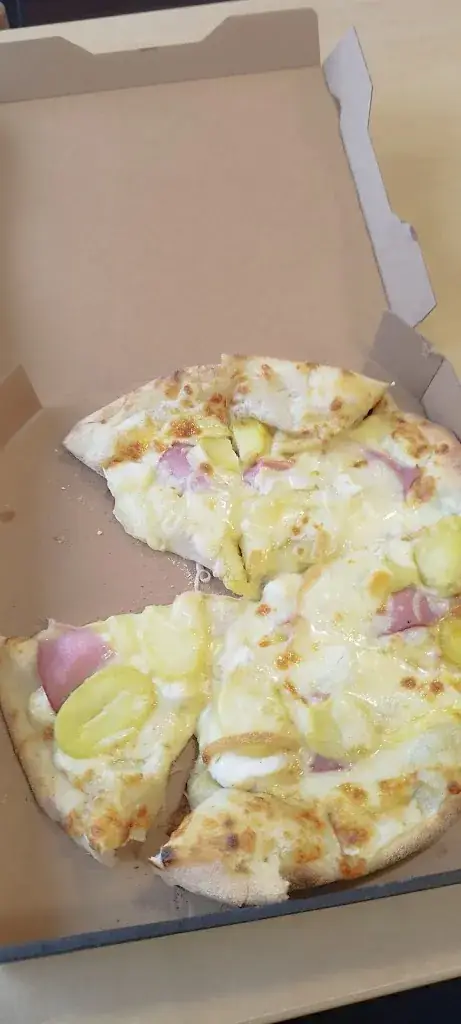 Gwendoline Deletrez_La Squadra Pont à Marcq_Pont-à-Marcq_review