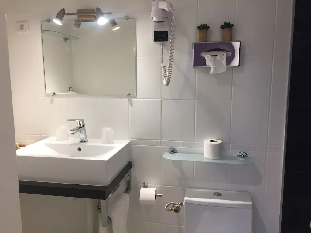 Hôtel De L'Oise_Saint-Leu-d'Esserent_slider_image_2