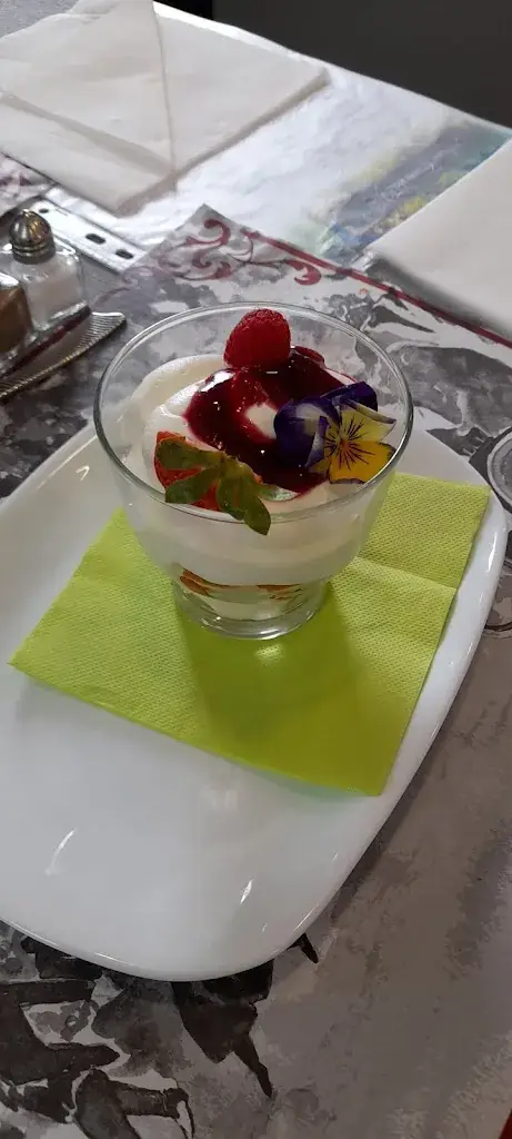 Logan Morlighem_L'ESCALE RESTAURANT TRAITEUR_Prouvy_review