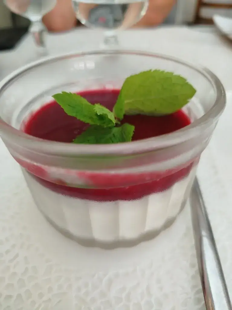 Lavie Chantal_L'Alhambra_Péronne_review