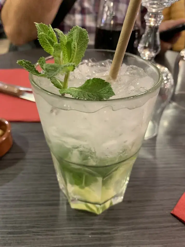 Yetta_Le Louis XI_Péronne_review