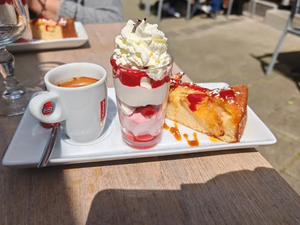 Manu Arcier_Le Louis XI_Péronne_review