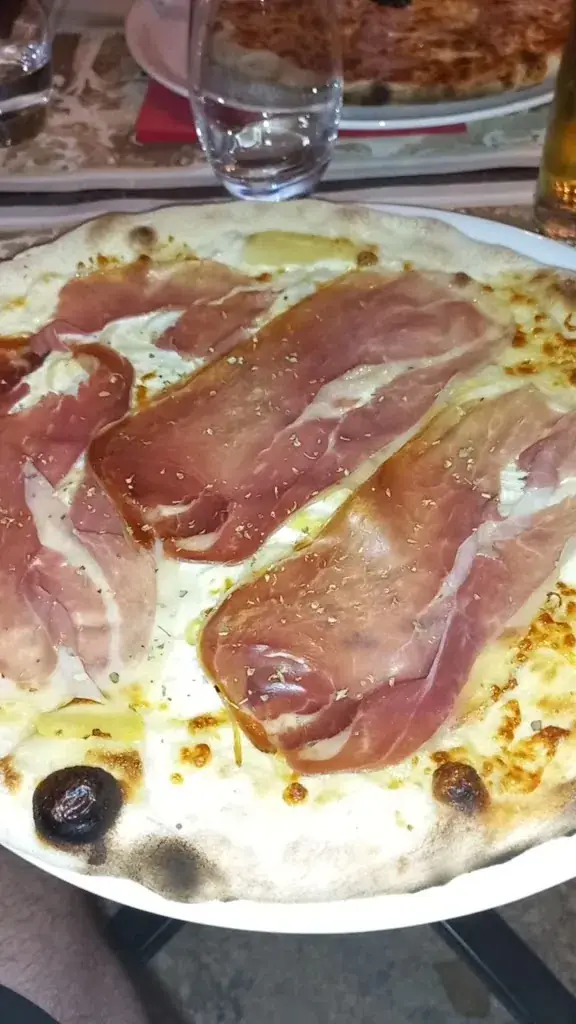 La Casa della Pizza_Culoz-Béon_slider_image_2