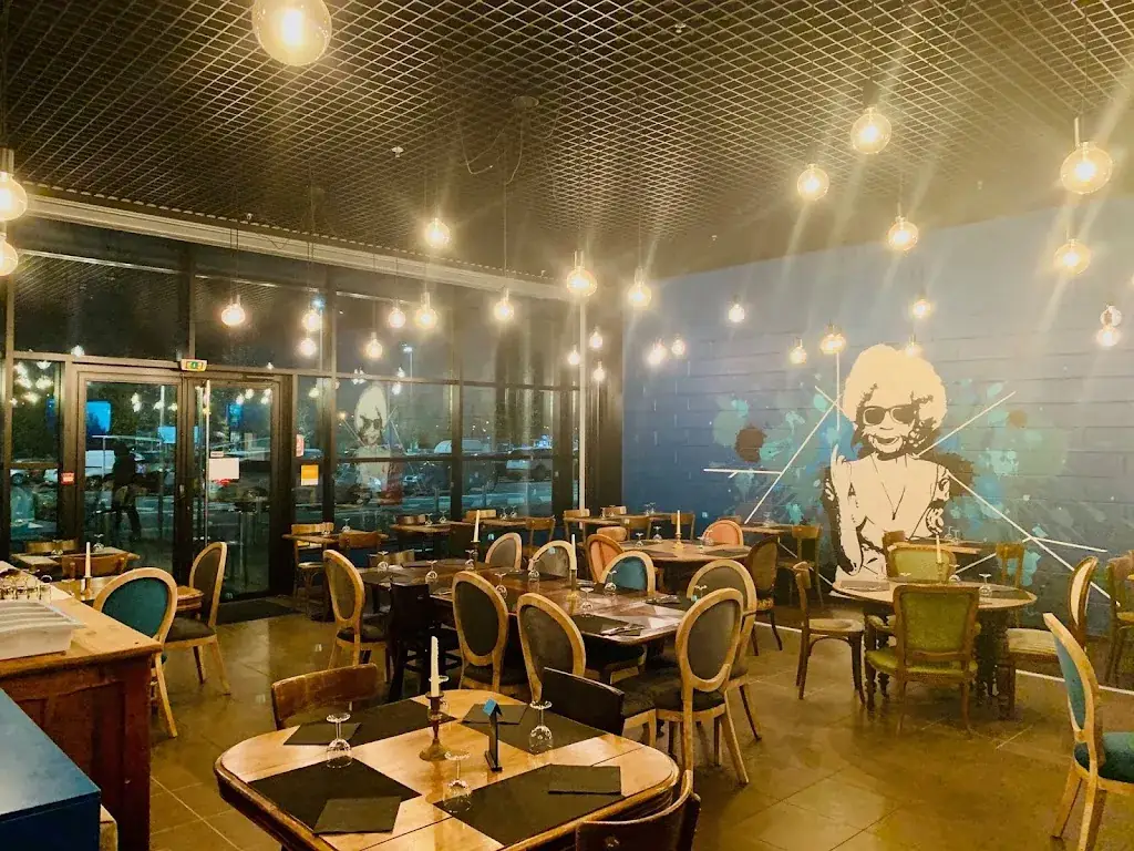 Bar Brasserie Chez Mémé restaurant à Péronne