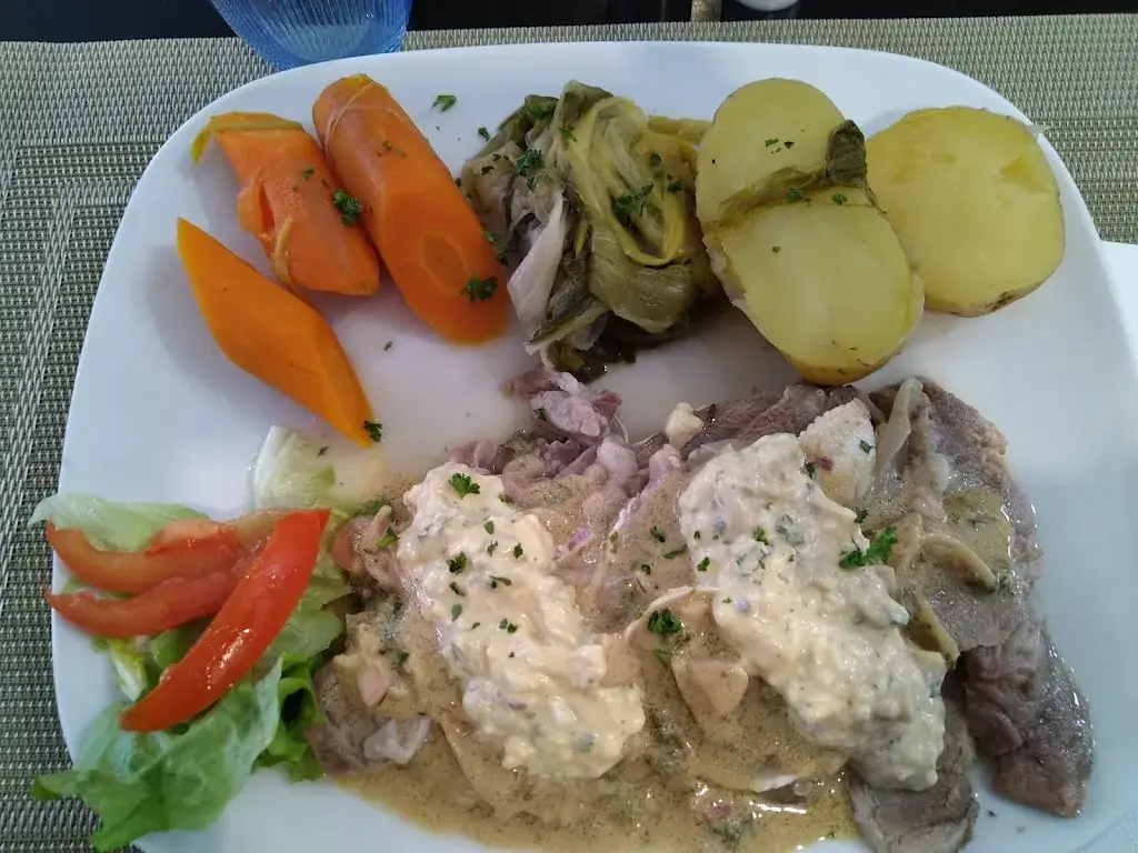 Virginie Karalus_MARIE'S FOOD_Péronne_review