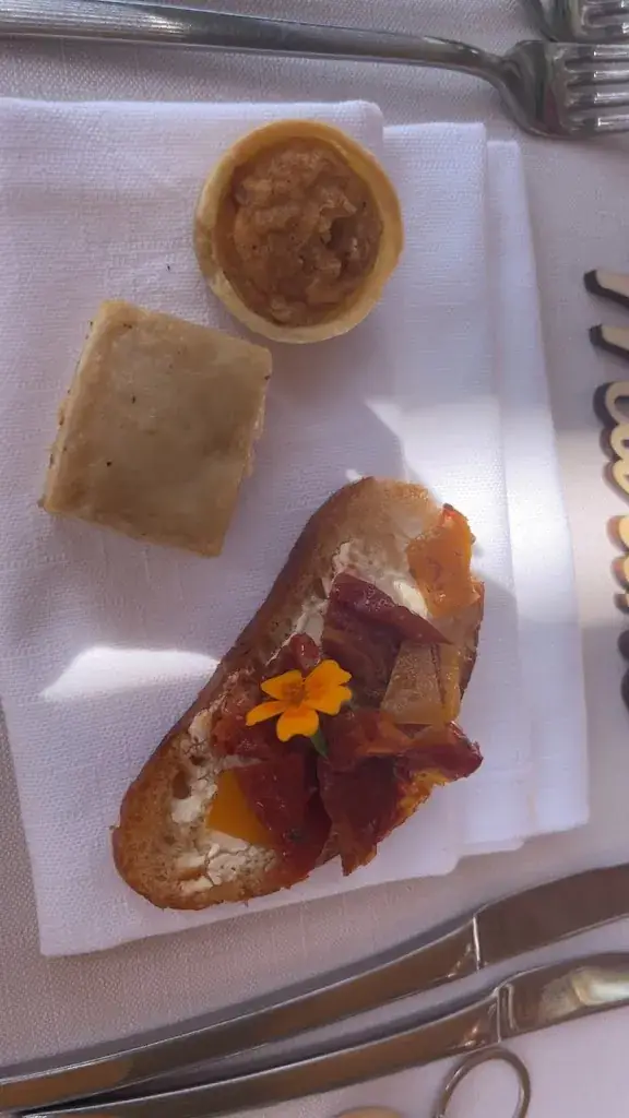 Marine CLEMENT_Les Roses Blanches_Cambrésis_review