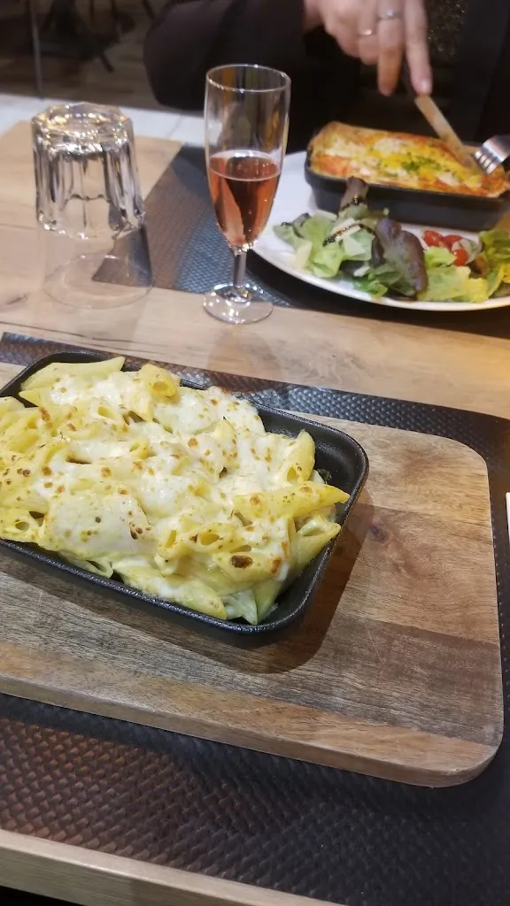 Nina De Santis_Lusitalia Pont Sainte Maxence_Pont-Sainte-Maxence_review