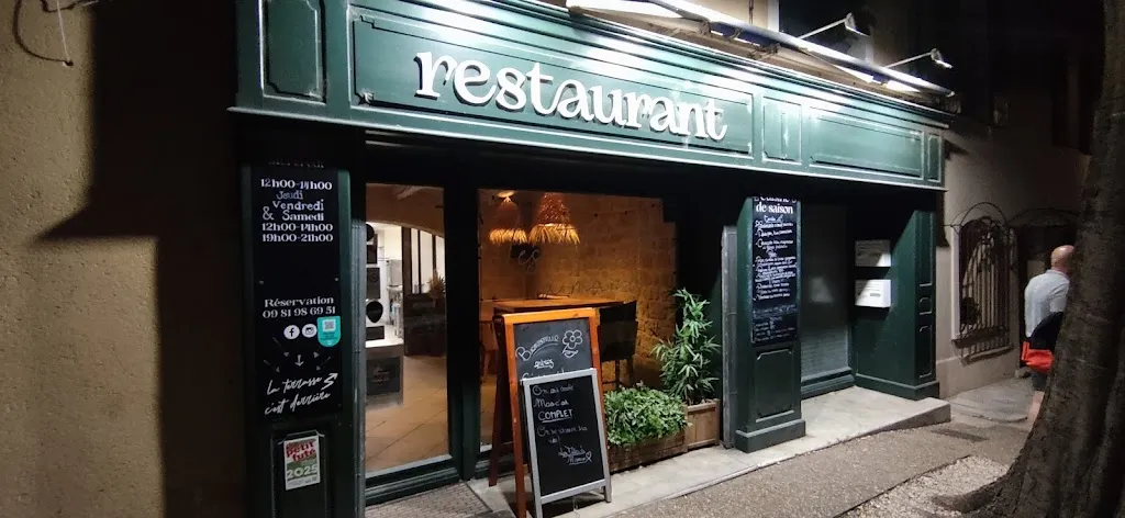 Les Filles à Maman restaurant in Pernes-les-Fontaines