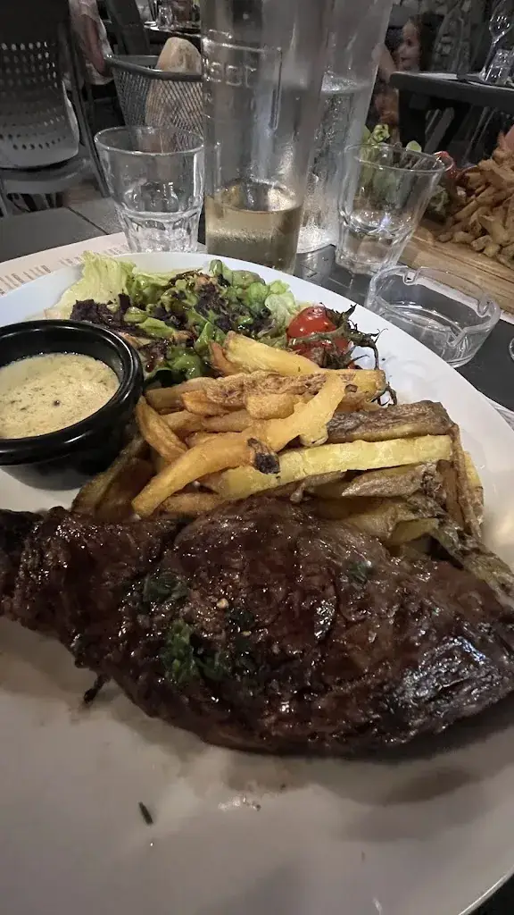 Marius Sereika_Côté Jardin_Pernes-les-Fontaines_review