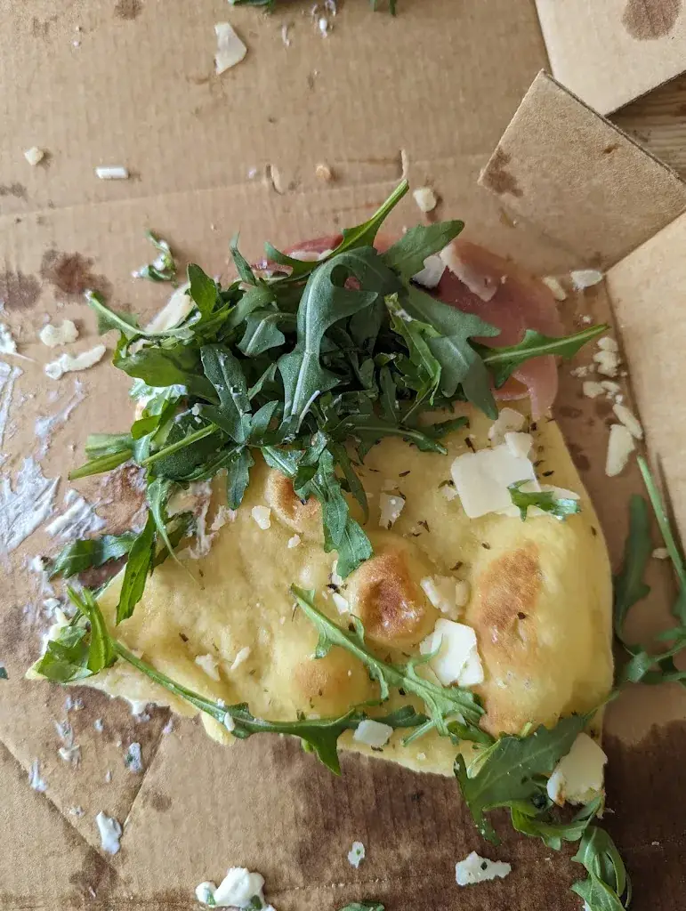 William Beugin_Pizz'parla familia anciennement l'étoile_Dagneux_review