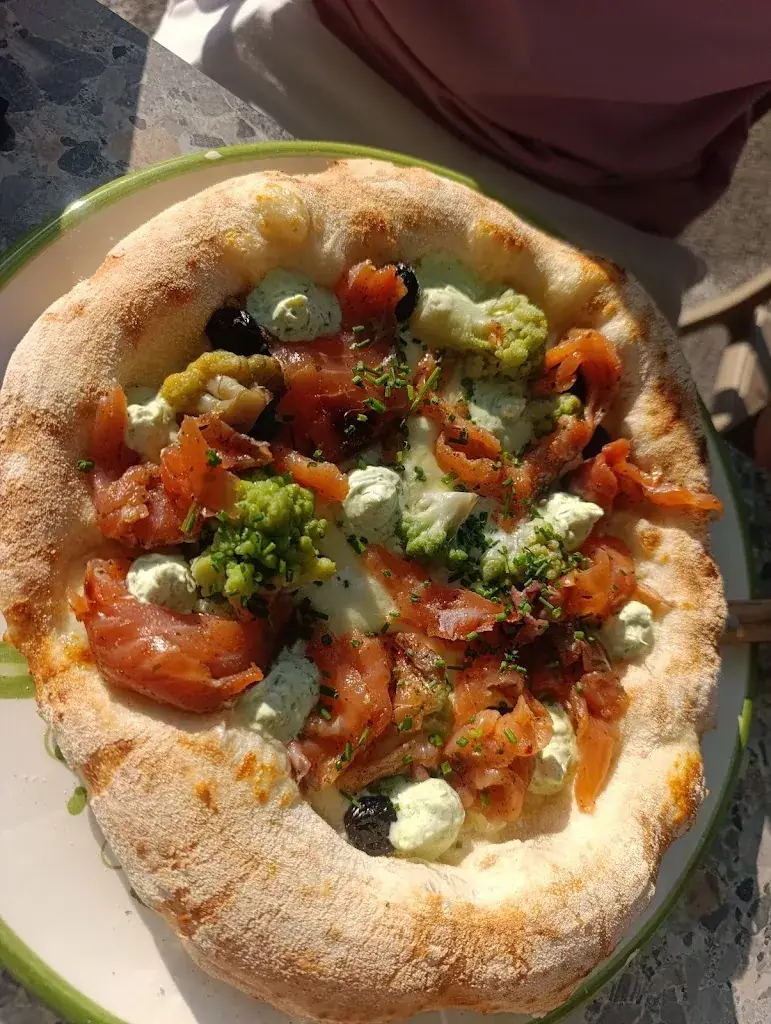 juju MARO_Chez Hugo & Louise_Pernes-les-Fontaines_review