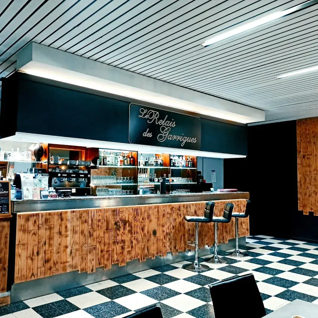 Le Relais des Garrigues Restaurant in Pernes-les-Fontaines