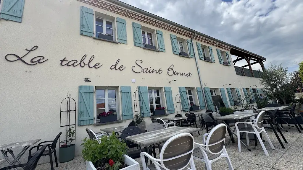 La table de Saint Bonnet_Saint-Bonnet-de-Rochefort_slider_image_1