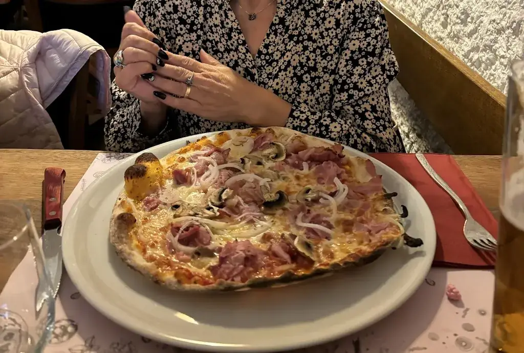 Olympia Restaurant Pizzeria_Bulle_slider_image_2