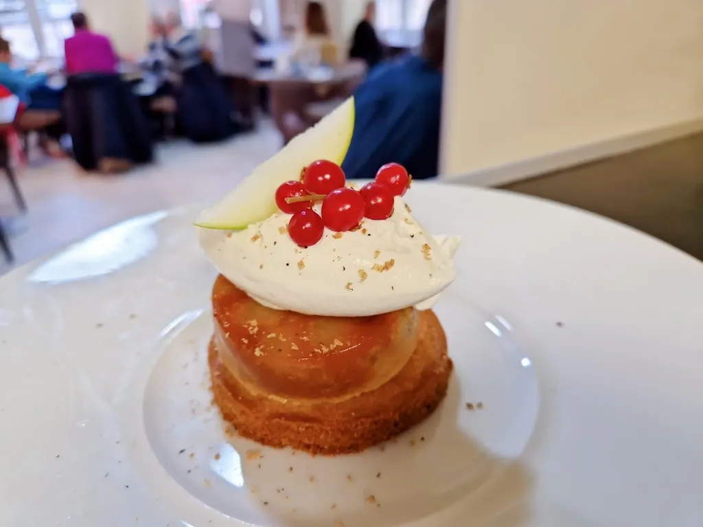 Castle_Pierrefonds_slider_image_2