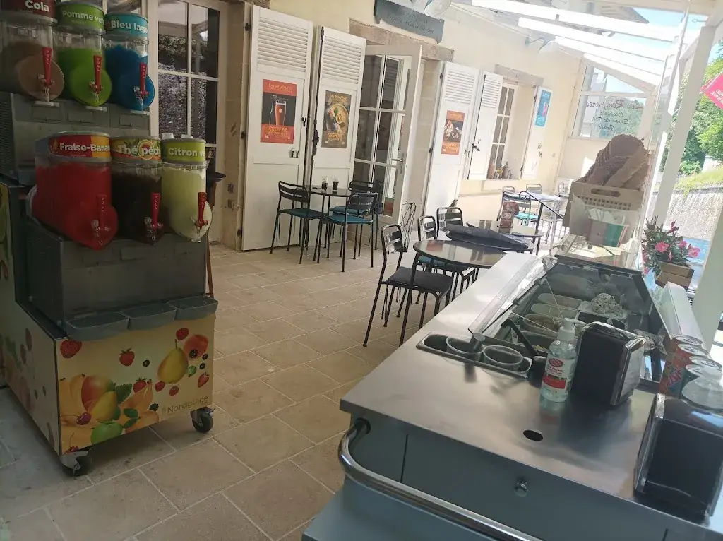 Crêperie "Les Remparts à Pierrefonds" restaurant in Pierrefonds