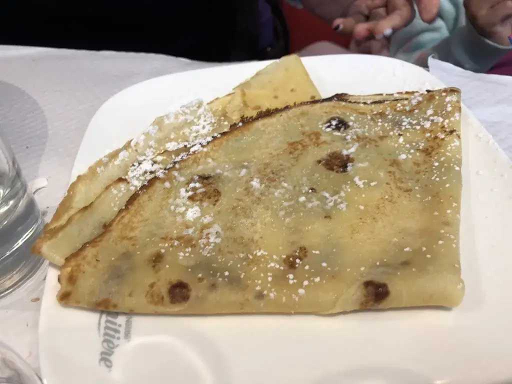 Varus Ho_Le Commerce_Pierrefonds_review