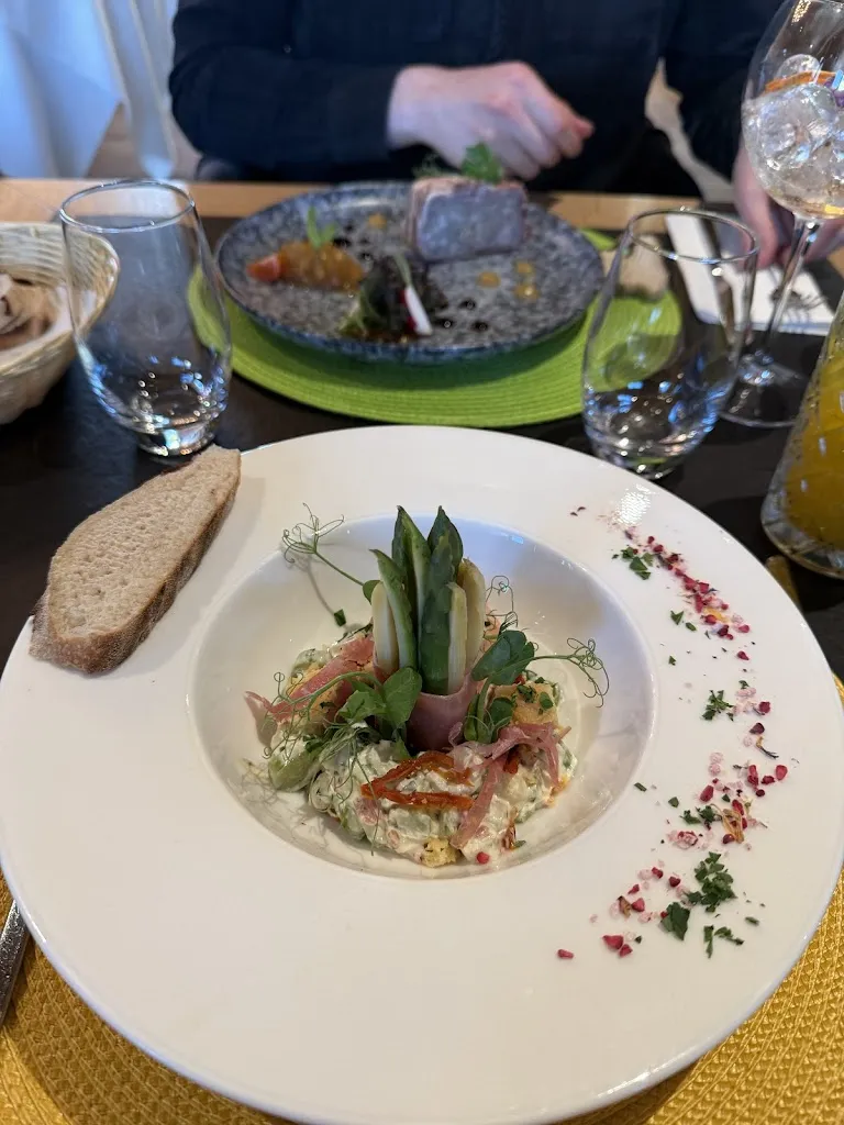 Clara Rovelli_Restaurant Le Chevreuil_Villarlod_review