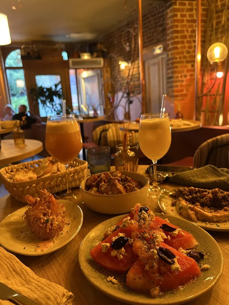 Yasmine SLIM_Le Nomada_Roncq_review