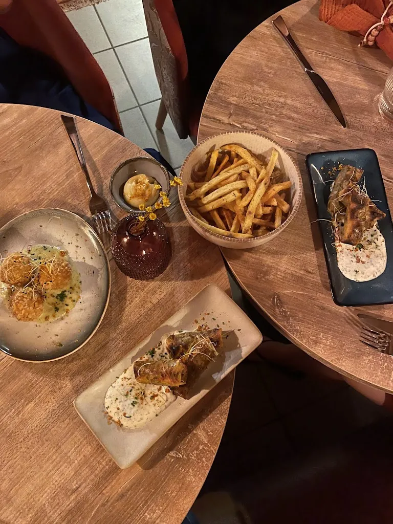 Clara Rouxel_Le Nomada_Roncq_review