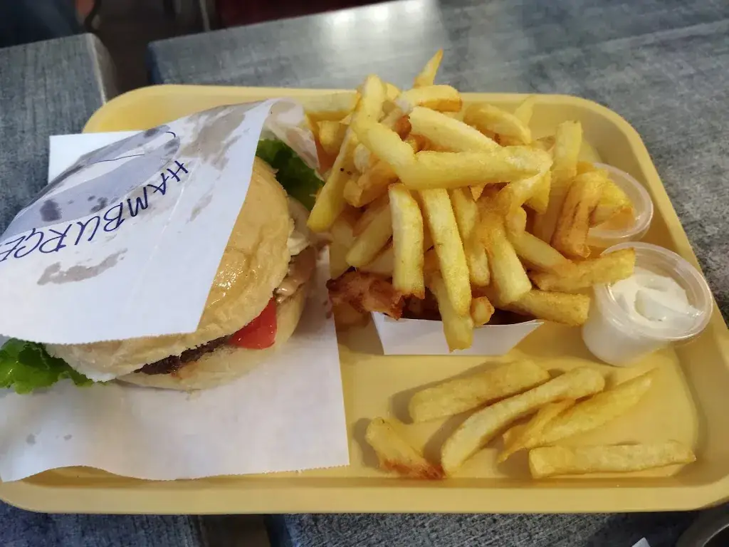 Vanessa Verriest_Friterie Robert_Rumegies_review