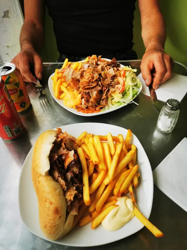 Menü_Rosiéres Kebab 80170_Rosières-en-Santerre_Bild_1