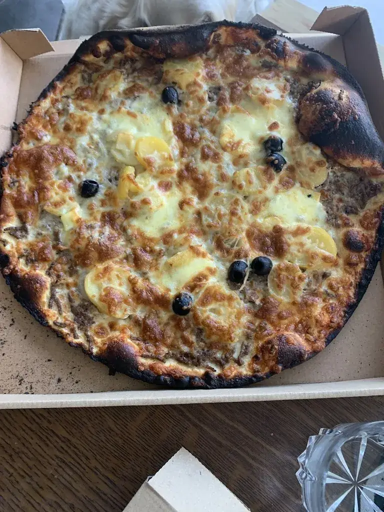 Chloé Valanchon_Le Kiosque à Pizzas de Rosières en Santerre_Rosières-en-Santerre_review