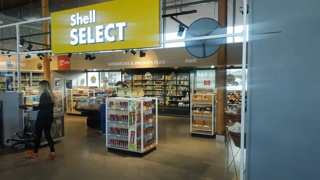 deli by Shell Restaurant in Sailly-Flibeaucourt