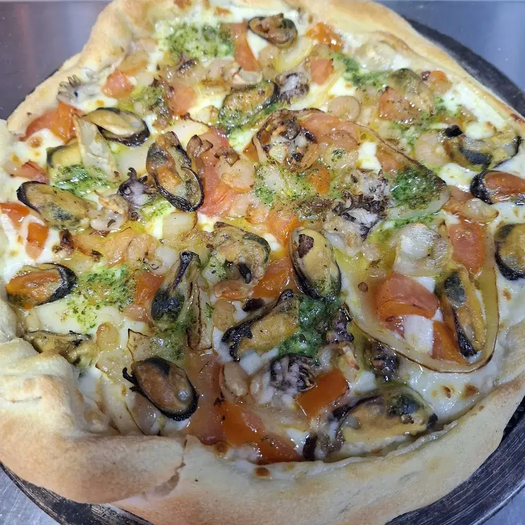 Eiffel Pizza restaurant in Sains-en-Gohelle