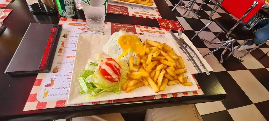 Menu_Eiffel Tower Diner_Sains-en-Gohelle_image_9