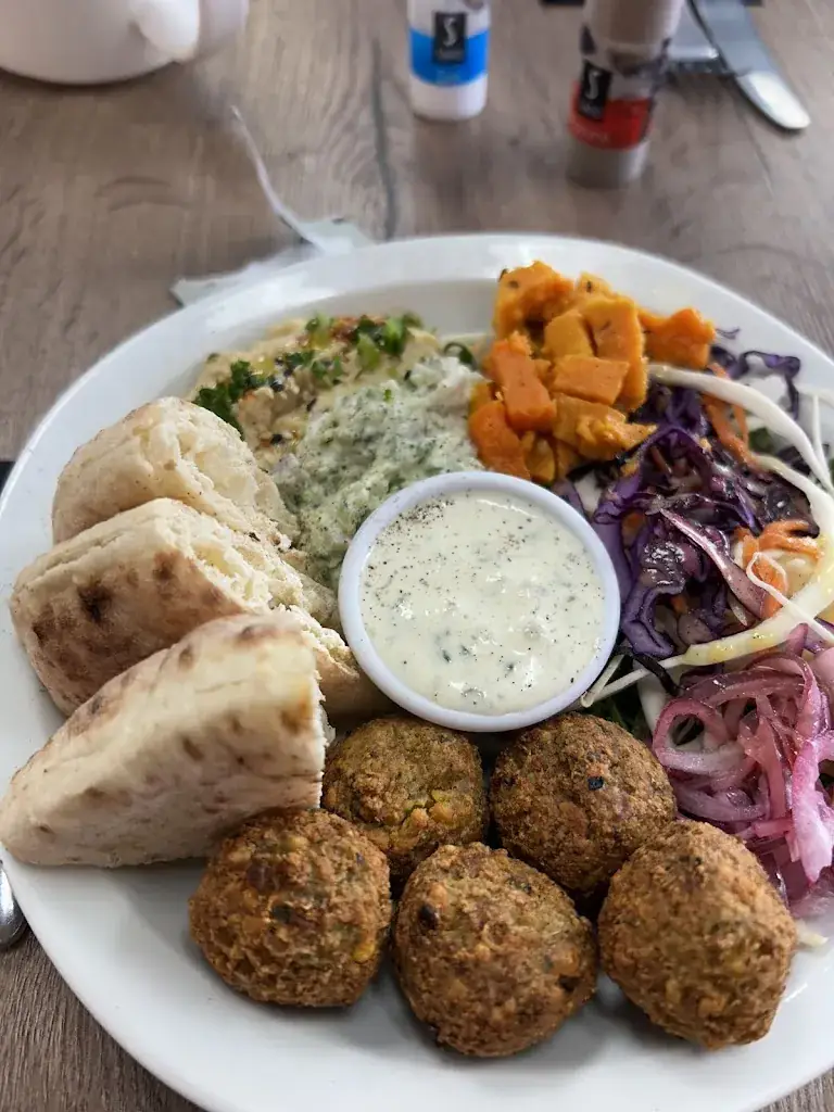 Emily Coelho_Le Petit Blangy by Mezzaluna_Saint-Laurent-Blangy_review